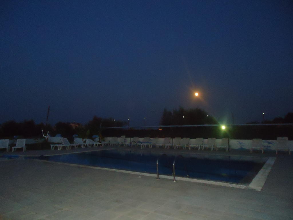Eleni'S Apartments อาฟานโท ห้อง รูปภาพ