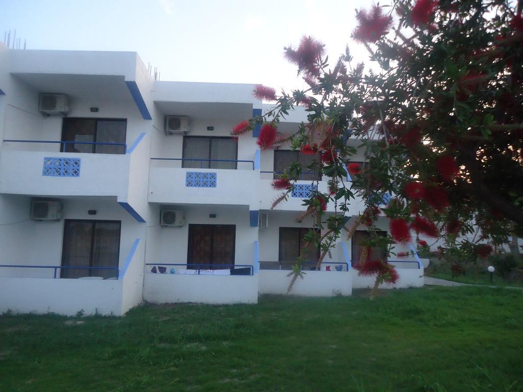 Eleni'S Apartments อาฟานโท ห้อง รูปภาพ